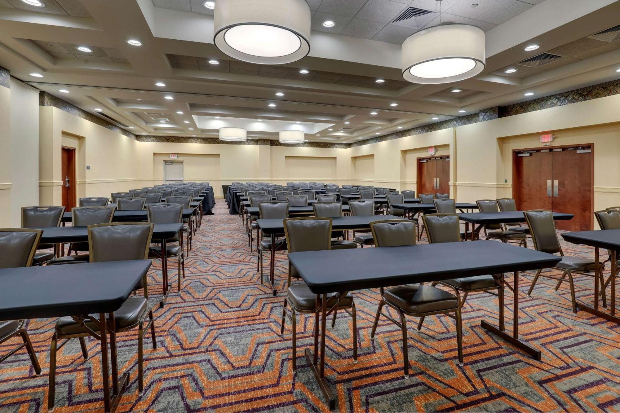 Drury Inn & Suites Charlotte Northlake מראה חיצוני תמונה