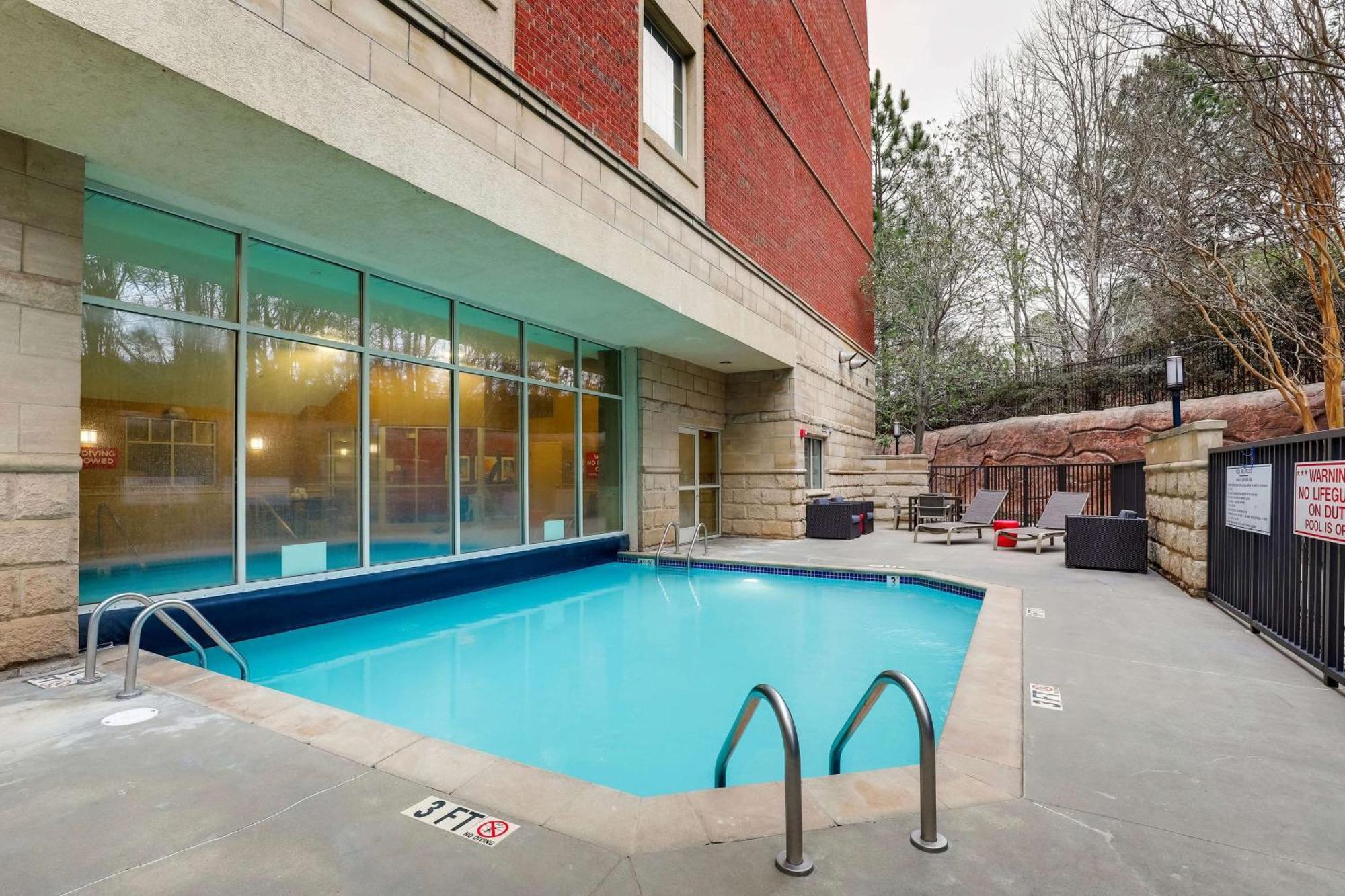 Drury Inn & Suites Charlotte Northlake מראה חיצוני תמונה