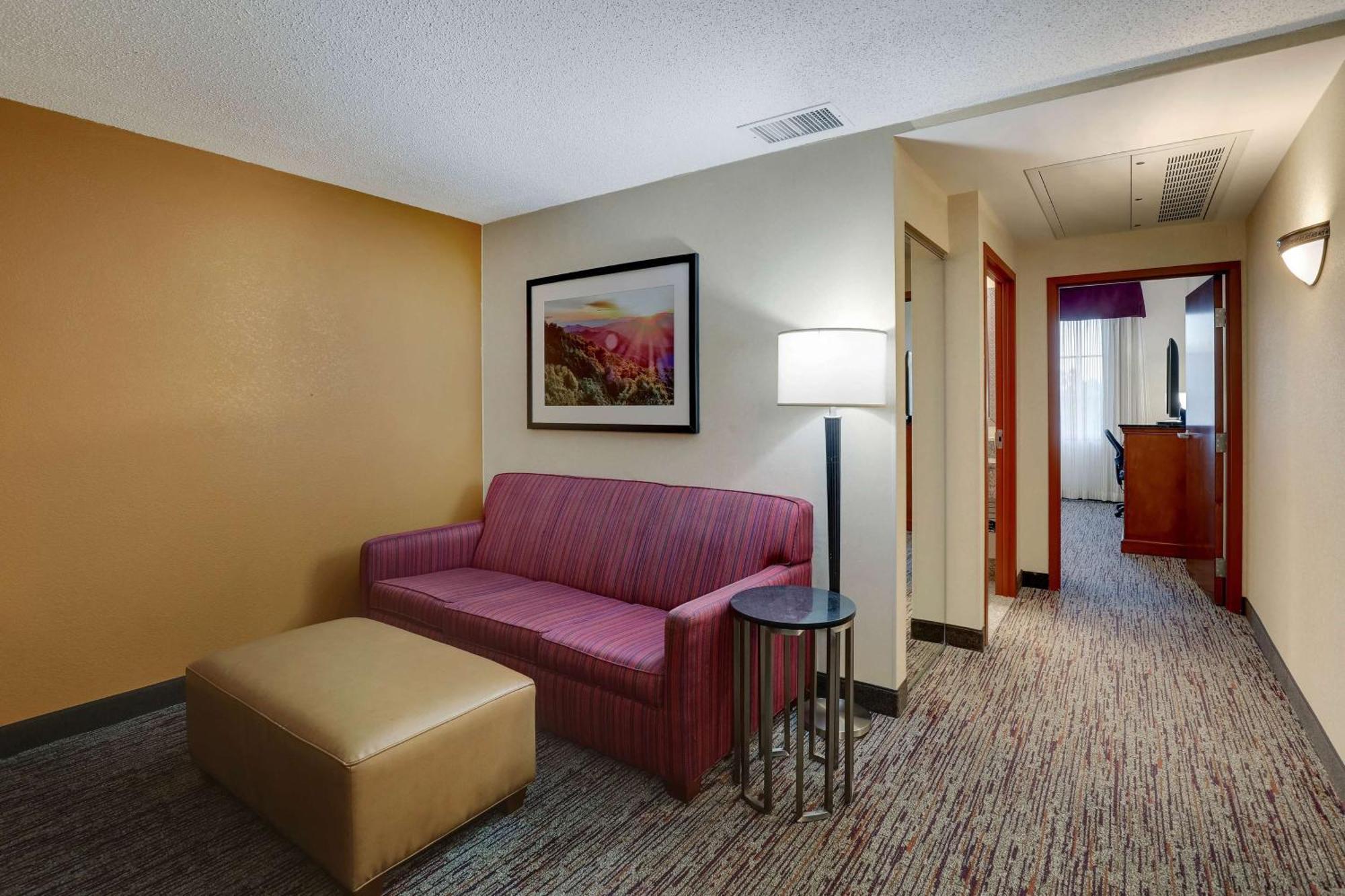 Drury Inn & Suites Charlotte Northlake מראה חיצוני תמונה