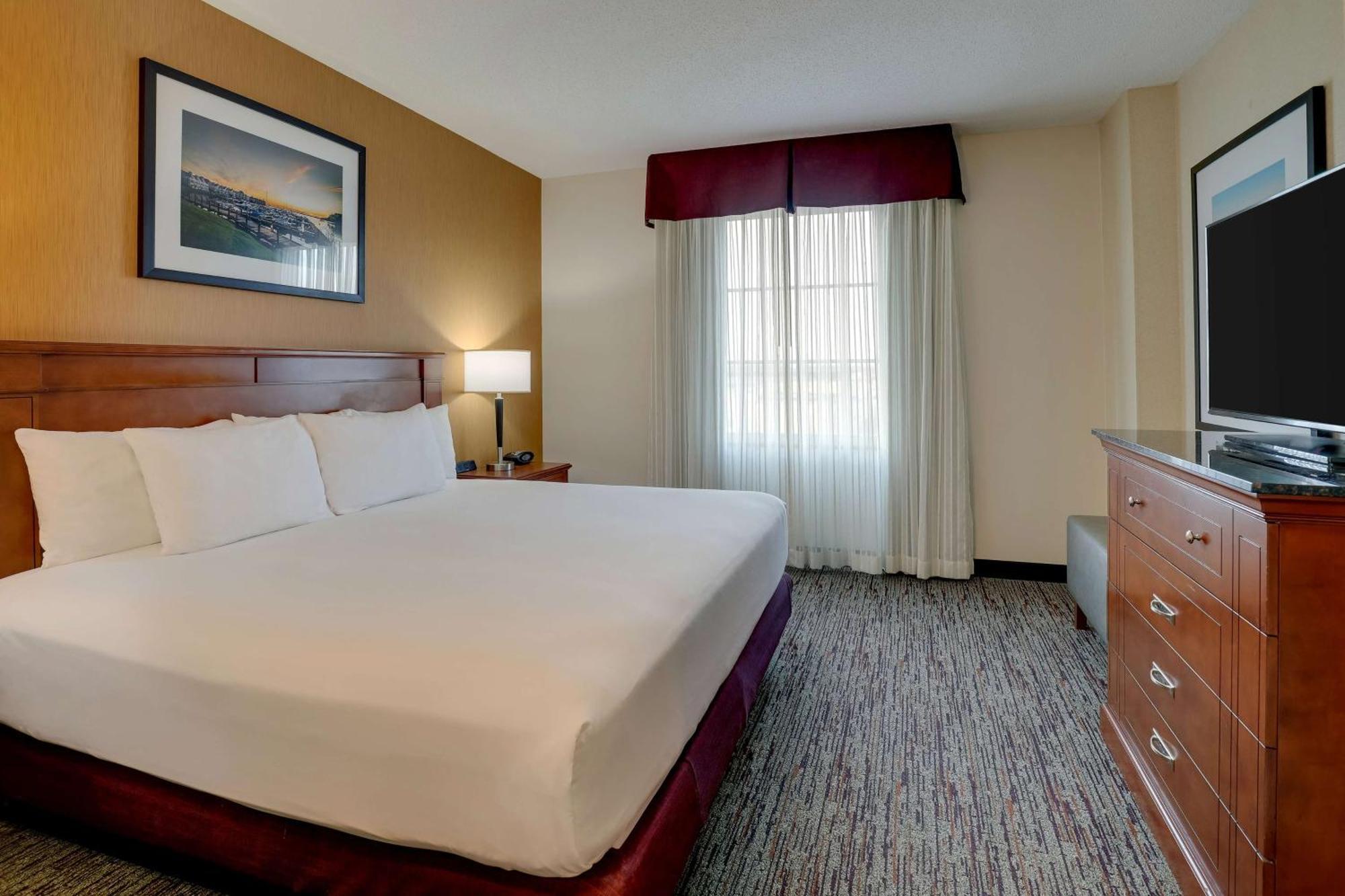 Drury Inn & Suites Charlotte Northlake מראה חיצוני תמונה