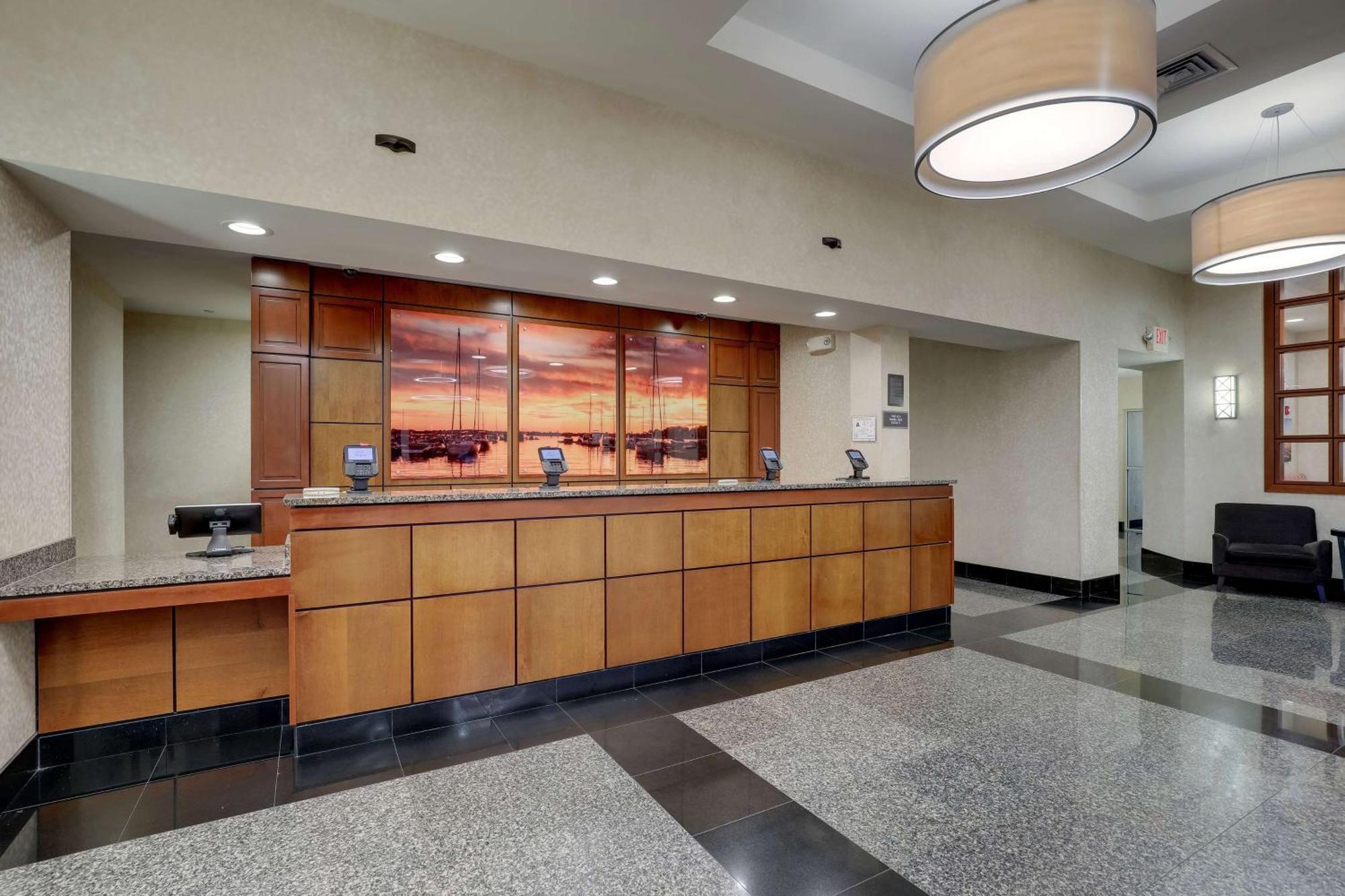 Drury Inn & Suites Charlotte Northlake מראה חיצוני תמונה