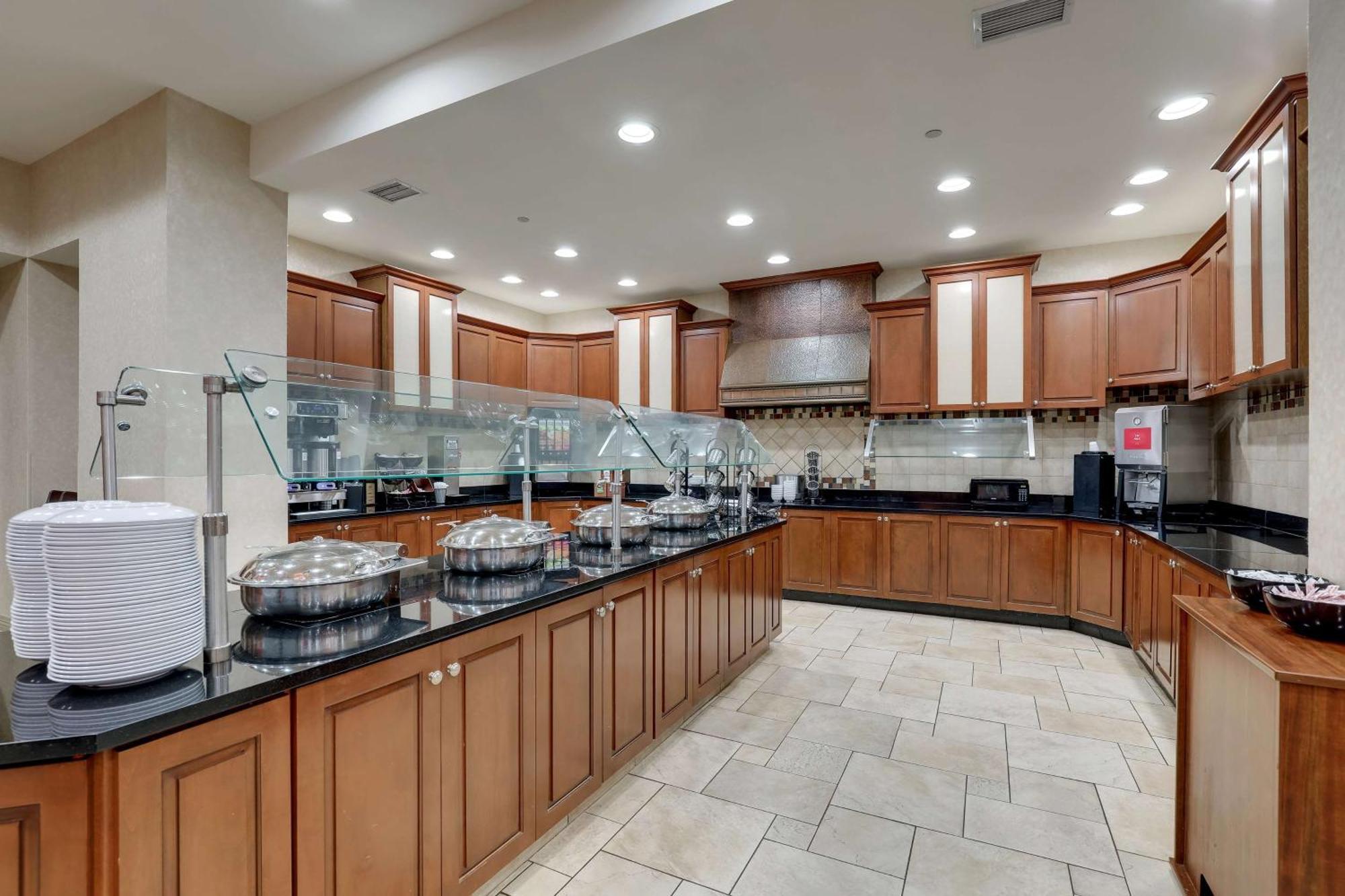Drury Inn & Suites Charlotte Northlake מראה חיצוני תמונה