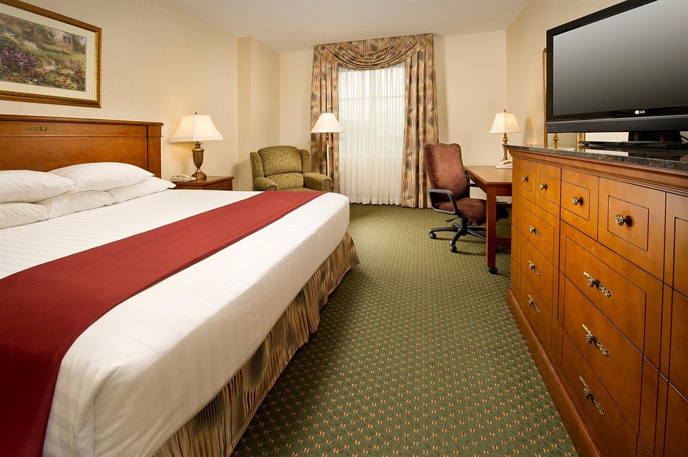 Drury Inn & Suites Charlotte Northlake מראה חיצוני תמונה